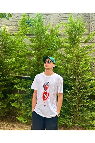 ÇİLEKLİ DUDAKLAR Beyaz ,baskılı , %100 Pamuk Regular Tshirt
