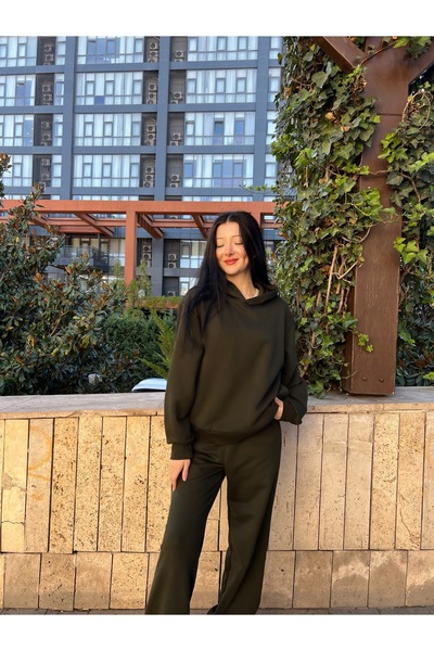 calade tr سترة رياضية بقلنسوة مع جيوب مفصلة