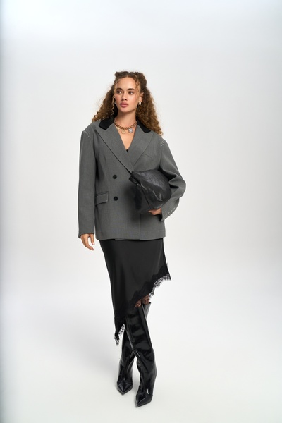 MAI STUDIOS CO. Iva Nakış Detaylı Füme Blazer