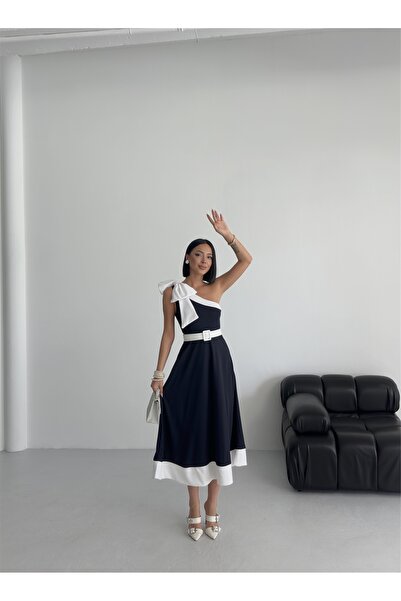 ALFUDO Moda Collection Tek Omuz Kemerli Kadın Midi Lacivert Abiye Elbise Fiyonk Detaylı Şık Tasarım