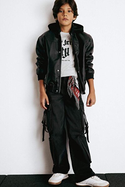 DeFacto Хлопчачий водовідштовхувальний знімний капюшон з коміром-стійкою на кнопках, рукави з резинками, штучне хутро