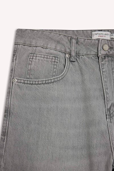 DeFacto Straight Fit Düz Paça Jean Pantolon G1285AX25AU