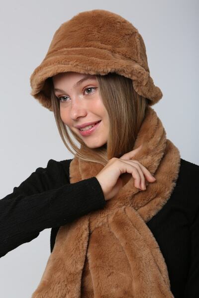 FELLMENS Camel Plush Neck Collar and Hat - Soft Textured Set of 2