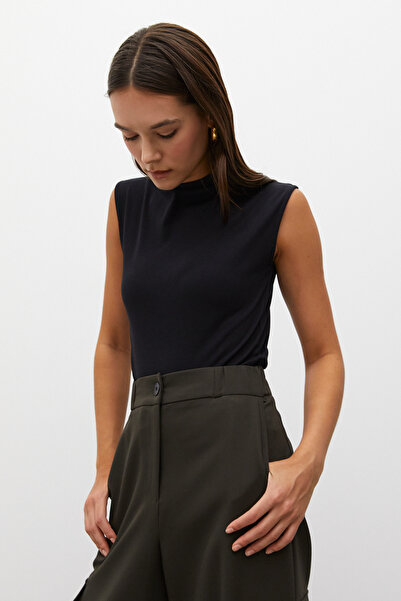 urban focus Collar Detailed Sleeveless Body