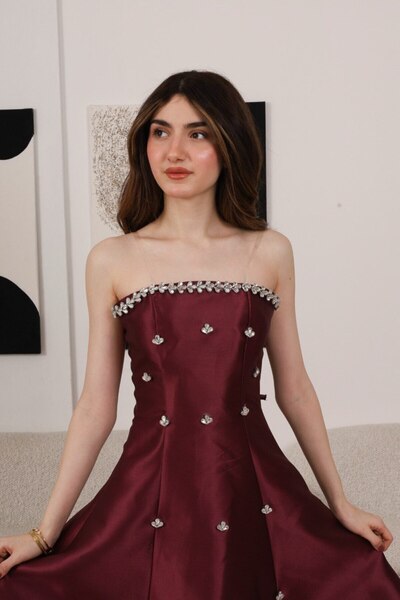 Generic Elegant burgundy strapless midi evening dress with crystal embellishment