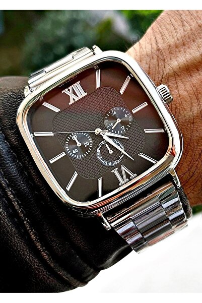 Weluxa Silver Color Black Dial Roman Numeral Men's Wristwatch