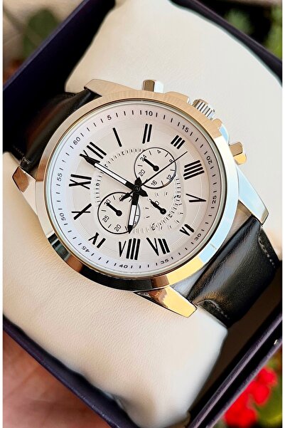 Weluxa Classic Men's Wristwatch with Roman Numerals on Leather Band