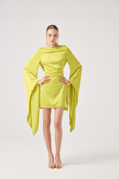 HOLLY LOLLY Φόρεμα με ανοιχτή πλάτη ισπανικό σατέν Halle πράσινο