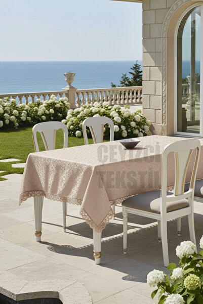 Çt Çeyizci Tekstil مفرش طاولة فردي مقاوم للبقع مزين بدانتيل فرنسي 160×220 سم - كابتشينو