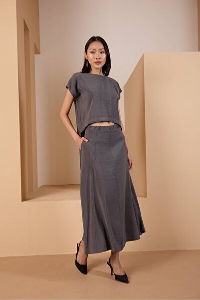 Bolivente Gray Loose Cut Elastic Waist Woven Skirt