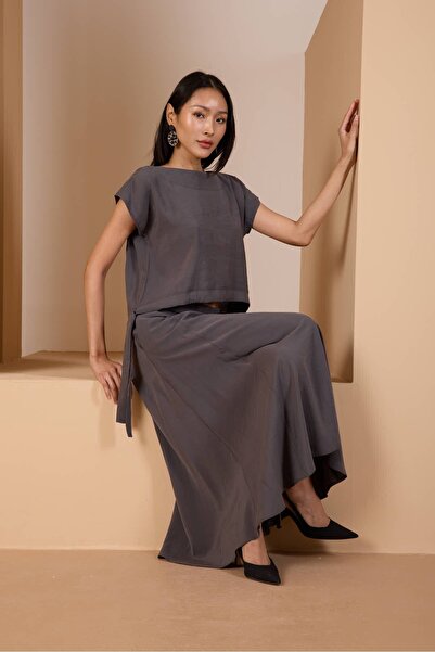 Bolivente Gray Loose Cut Elastic Waist Woven Skirt