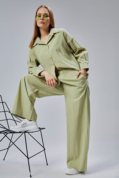 Bolivente Green Stone Embroidered Loose Cut Woven Trousers