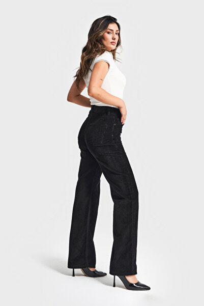 its basic Жіночі чорні Doris 26w41 кольору Straight Fit товсті вельветові штани