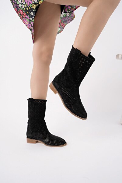 SHOEBOURNE Siyah Süet Lazer Kesim Delikli Kısa Topuklu Günlük Yazlık Kısa Çizme