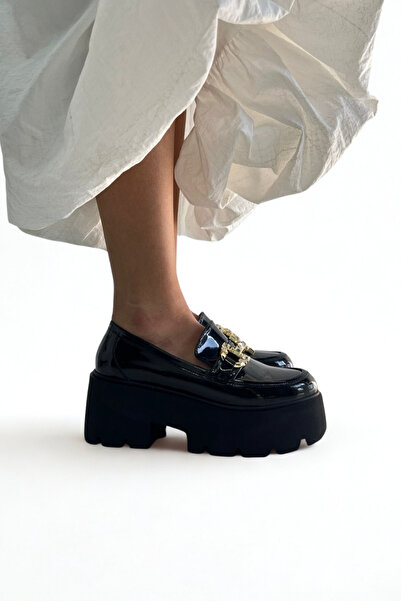 inizio Black Patent Leather Thick Women's Loafer P9062