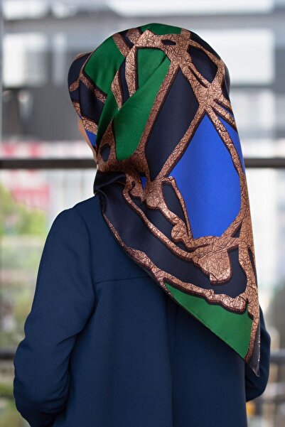 Vissona 57% MĂTASE 43% VISCOSĂ Twill Mătase cu efect de aur Model geometric A...