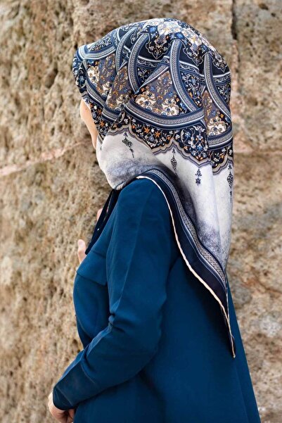 Vissona % 57 İPEK % 43 VİSKON Twill İpek Şal Desenli Gri - Lacivert Renkli 90x90 Eşarp Dikim Şekli : El Diki