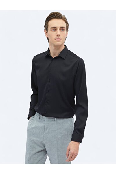 Kip Black Plain Regular Fit Woven Casual Shirt