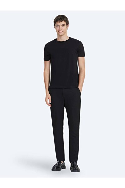 Kip Μαύρο μπλουζάκι με λαιμόκοψη 100% βαμβάκι