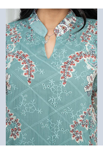 Nice Model Floral Print Maxi Kaftan Dress Long Sleeve V-Neck Paisley Pattern Plus Size Modest Wear