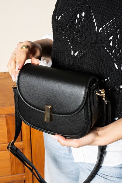 Classbag Moderna ovalna torba preko ramena za žene, prekrivena crnom bojom