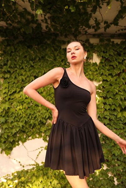 La Sarta LA SPEZİA - Black Single Sleeve Dress with Rose Detail