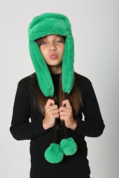 FELLMENS Girl's Green Plush Beret Hat - with Pompom and Fur