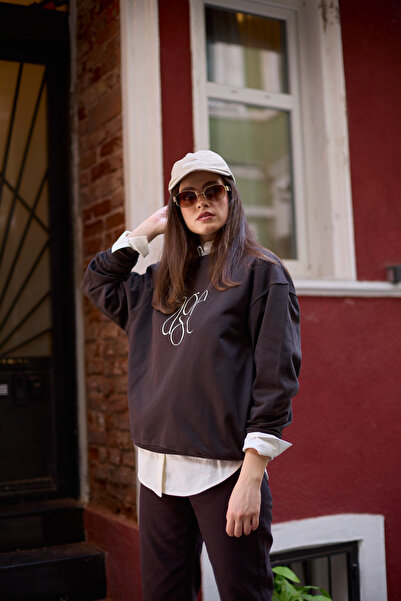 Amia&Co. Битър Кофи Принт Детайлна велосипедна яка Оверсайз суитшърт