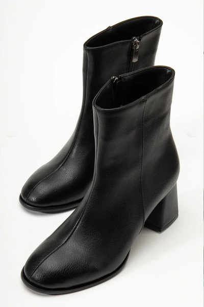 Preshley Γυναικείες μπότες Marta με μαύρο χοντρό τακούνι με φερμουάρ