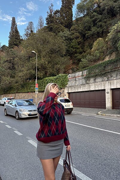 FLEX FASHION Crew Neck Diamond Pattern Knit Sweater Burgundy