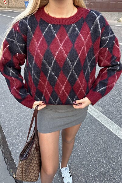 FLEX FASHION Crew Neck Diamond Pattern Knit Sweater Burgundy