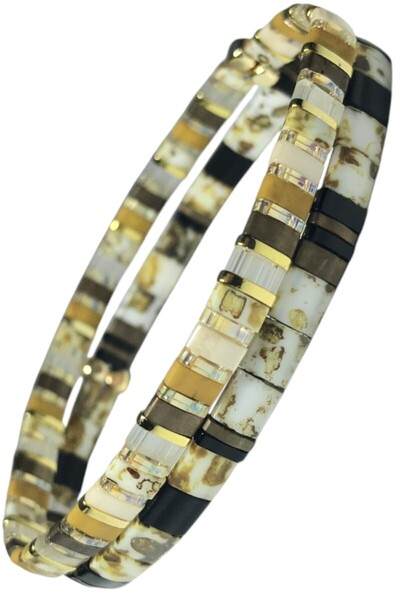 NAZLI TAKILAR مجموعة من سوارين مصنوعين يدويًا من الخرز الزجاجي المرن بتفاصيل ذهبية ونقشة الفهد من ميوكي تيلا