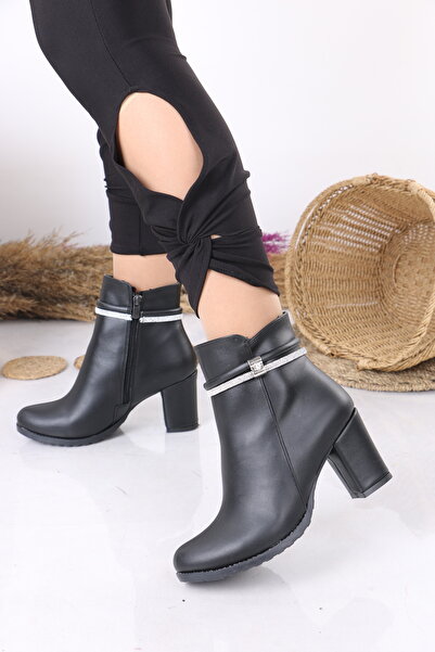 Nubbock Kadın Siyah Cilt Bilek Taşlı 7 Cm Topuklu Bot NK10182