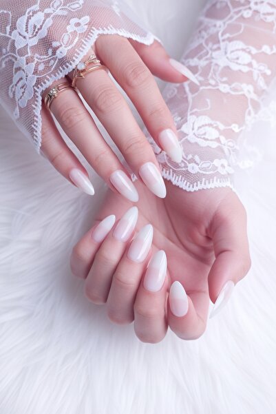 Easy Beauty 24 Adet Kırık Beyaz Badem Takma Tırnak Seti Orta Uzunlukta 908