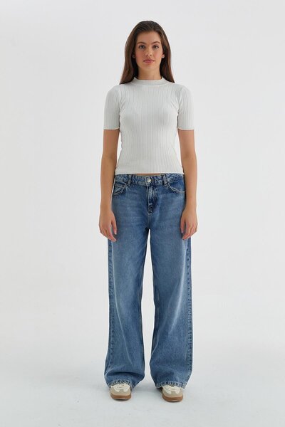 MARKALİSTE Білий трикотажний светр з каймою - з короткими рукавами