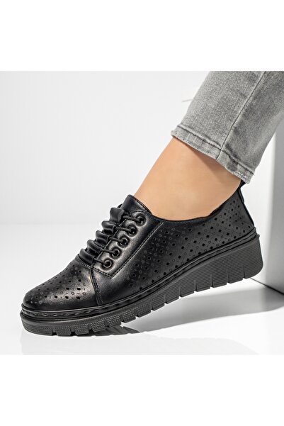 Modlet.ro Women's black perforated casual shoes with elastic laces MOD13156