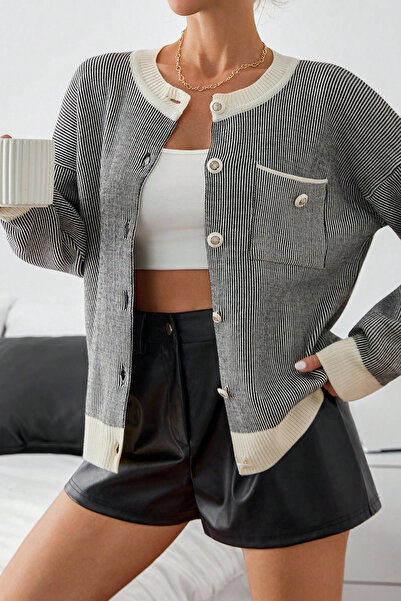 H&E LUXURY DESIGN Women's Black and White Striped Buttoned Knitwear Cardigan