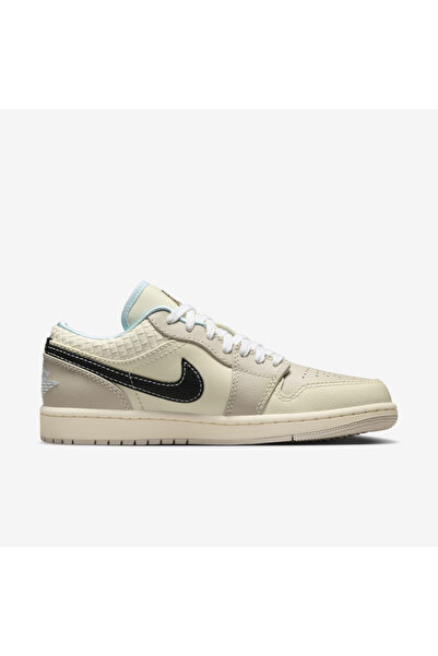 Nike Air Jordan 1 Low SE ... HQ3440-101