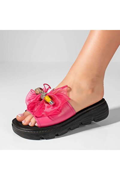 Modlet.ro Sandale roz pentru femei cu talpă groasă și detalii metalice MOD11436