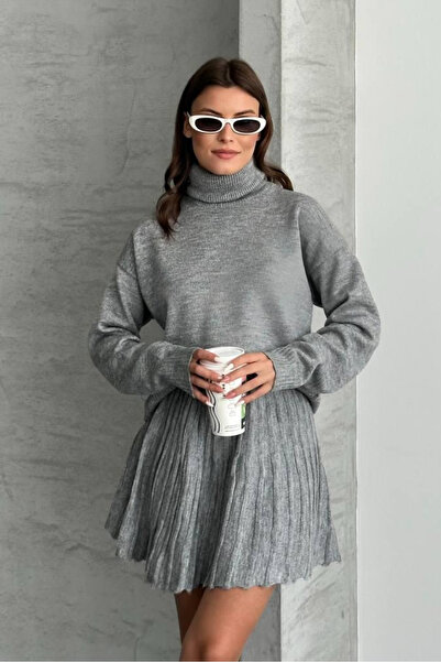 macharel jeans Turtleneck Pleated Skirt Knitwear Set Sweater/Skirt