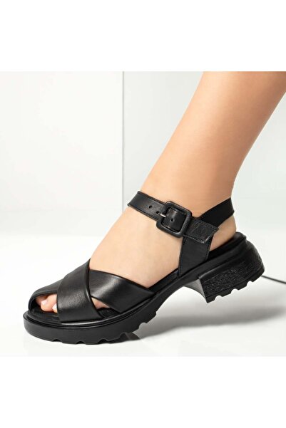 Modlet.ro Sandale damă din piele neagră cu toc bloc și baretă MOD13630