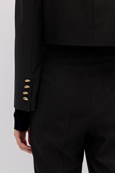 Shn ÇİZGİLİ YAKA DETAYLI CROP CEKET PANTOLON TAKIM