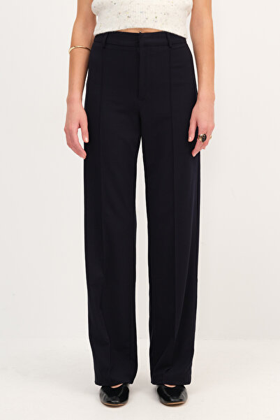 Addax Παντελόνι με φαρδύ πόδι με λεπτομέρεια ραφής PN8406