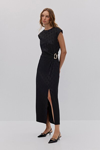 Shn PUAN JAKARLI TOKA DETAYLI MİDİ ELBİSE