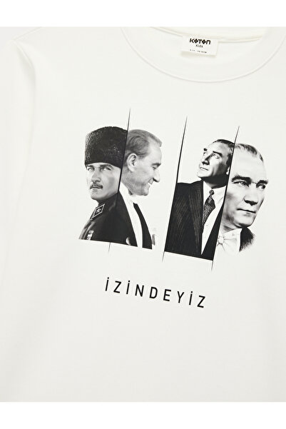 Koton Pamuklu Uzun Kollu Bisiklet Yaka Atatürk Baskılı Tişört