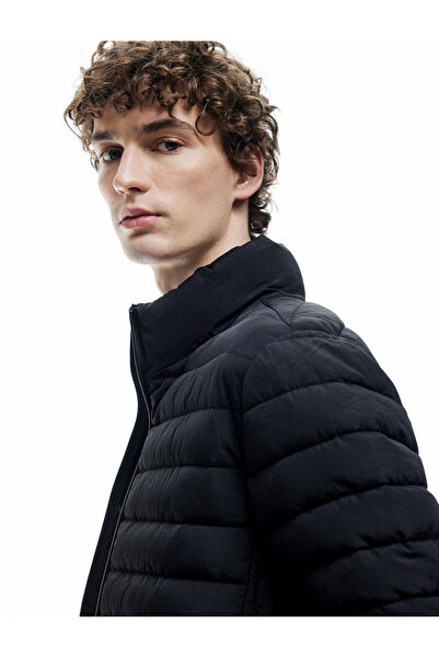 Koton Куртка з капюшоном, кишенями на блискавці та високим коміром Basic