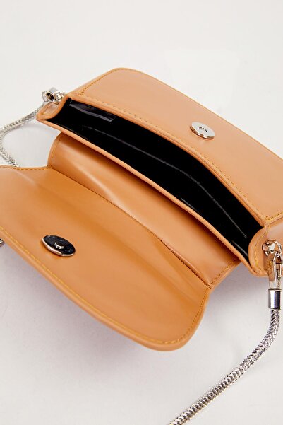 Levidor Siyah Metal Askılı Omuz Çanta