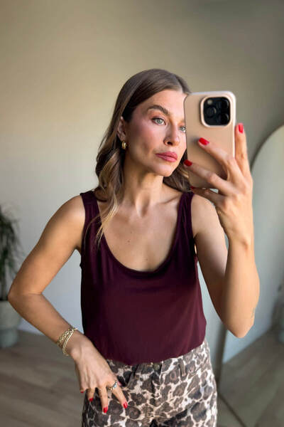 Sue Store Μπλούζα με χοντρό λουράκι σε μπορντό χρώμα