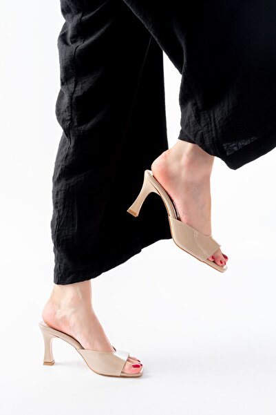 Budi S-617 Beige Patent Leather Daily Heeled Women's Slippers