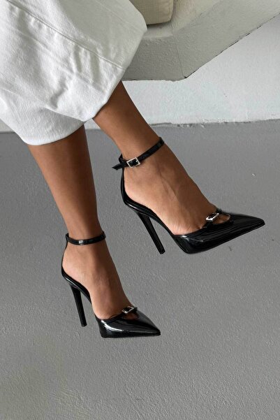 AYAKKABI PRENSİ Soren Stone Buckle Black Patent Leather